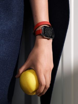 Series&nbsp;12 case & Band Apple Watch Hermès Double Tour 42&nbsp;mm Attelage, View: Worn, worn, view 2 of 3