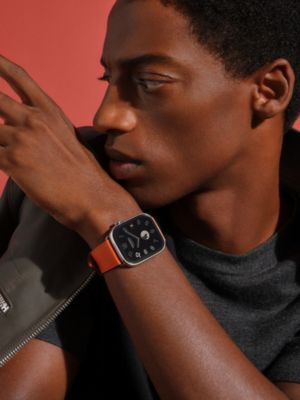 Series&nbsp;12 case & Band Apple Watch Hermès Single Tour 46&nbsp;mm, View: Worn, worn, view 2 of 3
