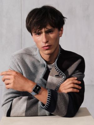 Series&nbsp;12 case & Band Apple Watch Hermès Single Tour 46&nbsp;mm, View: Worn, worn, view 2 of 3
