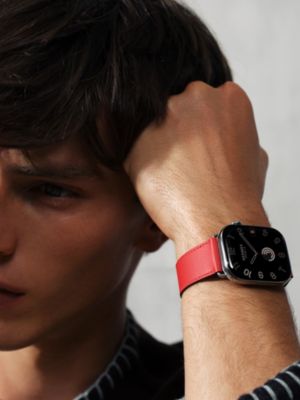 Series&nbsp;12 case & Band Apple Watch Hermès Single Tour 46&nbsp;mm, View: Worn, worn, view 2 of 4