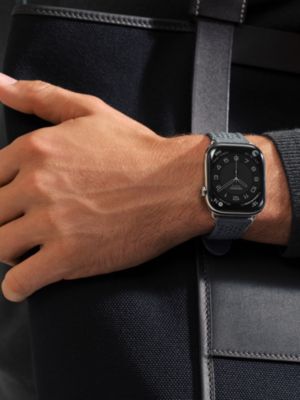 Series&nbsp;12 case & Band Apple Watch Hermès Single Tour 46&nbsp;mm Neo Tricot, View: Worn, worn, view 2 of 4