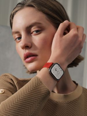 Series&nbsp;12 case & Band Apple Watch Hermès Single Tour 42&nbsp;mm Neo Tricot, View: Worn, worn, view 2 of 3