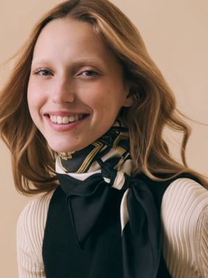 Brides de Gala forever scarf 90, View: Worn, worn, view 4 of 5