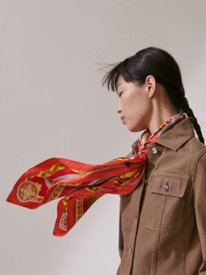 Harnais de Coeur scarf 90, View: Worn, worn, view 2 of 3