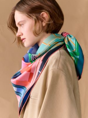 Camails a Carreaux scarf 90, View: Worn, worn, view 2 of 3