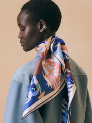 Mon Cheval et Moi scarf 90, View: Worn, worn, view 2 of 4