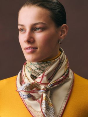 Chevaux d'Hephaistos scarf 90, View: Worn, worn, view 2 of 3