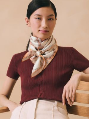 Chevaux d'Hephaistos scarf 90, View: Worn, worn, view 3 of 4