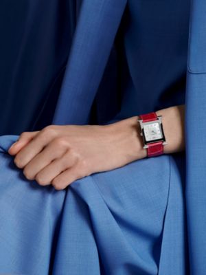 Heure H watch, Medium model, 30&nbsp;mm, View: Worn, worn, view 2 of 6