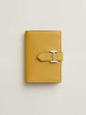 Bearn card holder