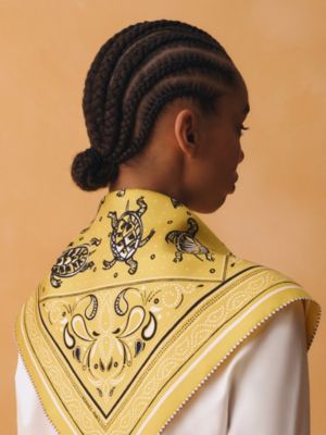 シルクバンダナ 《タートル・バンダナ》, イメージ: 着用例, worn, ビュー2の3