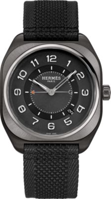 腕時計 《エルメス H08》 ラ・マティエール・デュ・タン 42 mm | Hermès - エルメス-公式サイト