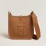 Evelyne III 29 bag, gold