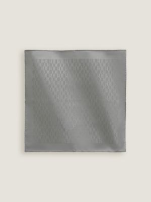 Faconnee Grand H pocket square 45