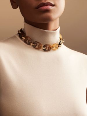 Collier court Eurydice, Vue: Vue portée, worn, vue 2 sur 2