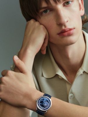 Arceau Le Temps Voyageur腕錶，38 mm, 檢視: 佩戴, worn, 檢視共3張圖片的第4張