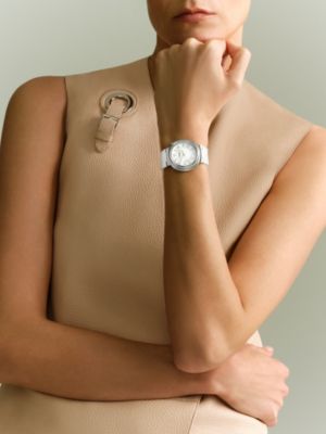 Hermes Cut 라지 모델 36mm 싱글 투어 워치 스트랩, 보기: 이미지: 제품 착용 이미지, worn, 3개 중 3번째 보기