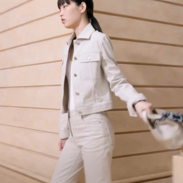 062978S 01_worn_2-AVS?&fit= 