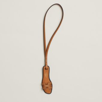 Shop HERMES Apple Airtag Hermes Key Ring (H0008511 8L00) by