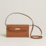 Kelly Classique To Go wallet, gold