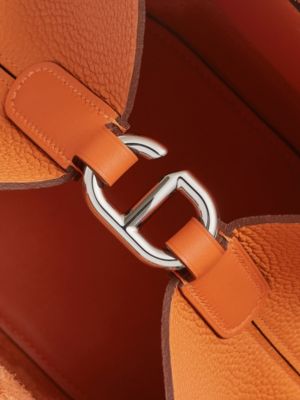 Hermès In-the-Loop 18 bag, View: front, front, view 5 of 6