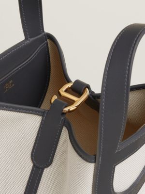 Hermès In-the-Loop 18 bag, View: above, above, view 3 of 6