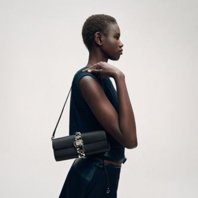 HERMES ブラック ストライプ ショルダーバッグ ブラック - レディス バッグ：ショルダーバッグ、クロスボディバッグ