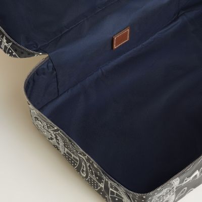 【ギフトに◎収納力バツグン☆】HERMES Travelsilk mini ポーチ Hermès Travelsilk mini travel cube | Hermès Canada