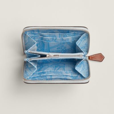 ペールカラーの裏地が素敵【HERMES】SilkInコンパクトウォレット Silk'In Compact wallet | Hermès USA