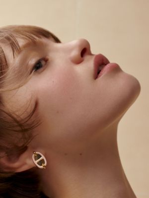 Mini Maillon earrings, View: Worn, worn, view 3 of 3