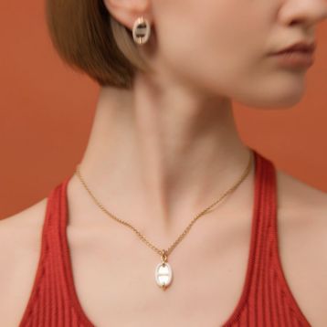 ピアス 《ミニ・マイヨン》 - ホワイト | Hermès - エルメス-公式サイト