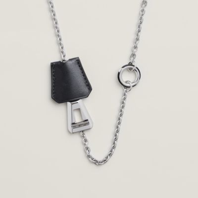 お洒落なデザイン♪【HERMES】Collier Medor XO ネックレス コーデのアクセントに】HERMES《メドール XO》ネックレス