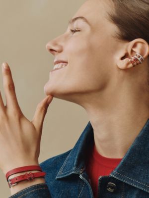 Ear cuff Pop H, Exibir: Sendo usado, worn, visualizar 2 de 2