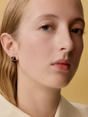 Medor 이어링, 스몰 모델, 보기: 이미지: 제품 착용 이미지, worn, 2개 중 2번째 보기