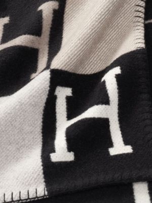 Avalon III throw blanket, View: front, front, view 5 of 5