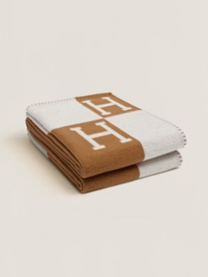 プレード 《アヴァロン》, イメージ: 正面から見たイメージ, front, ビュー4の4