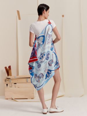 Silk dress, View: Worn, worn, view 5 of 9