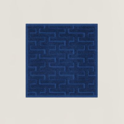 カレ・タオル 《ステアーズ》 | Hermès - エルメス-公式サイト 