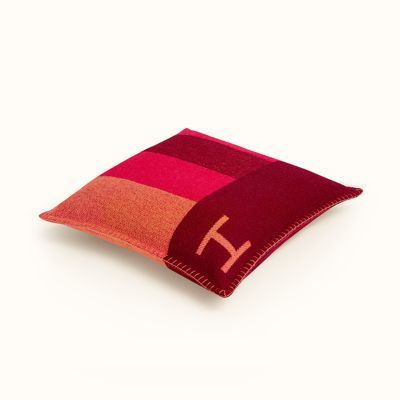 K3yemer1pc73vm Hermes, mumbai, india, inspired by the complex contraptions created by american cartoonist and illustrator rube goldberg, creative by rooshad schroff, pinned by ton van der veer. https www hermes com