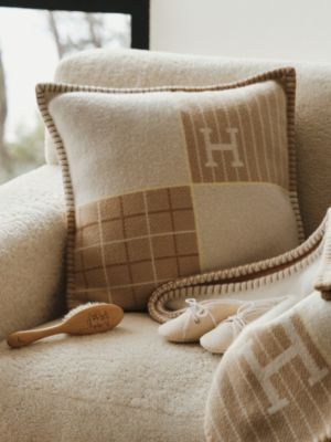Avalon Cabriole pillow, View: front, front, view 4 of 4