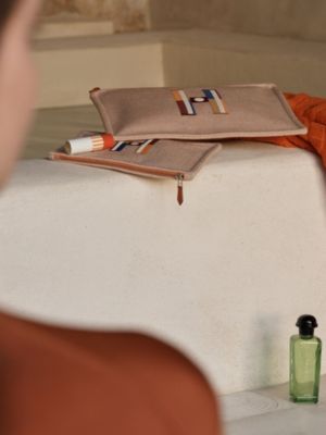 Trousse Faubourg Corner, grand modèle, Vue: Vue portée, worn, vue 2 sur 3
