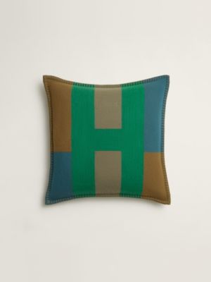 H Horizon pillow