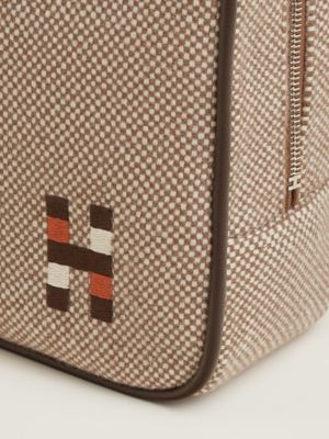 Chapitre H Cavalier case, small model, View: Detail, detail, view 4 of 4