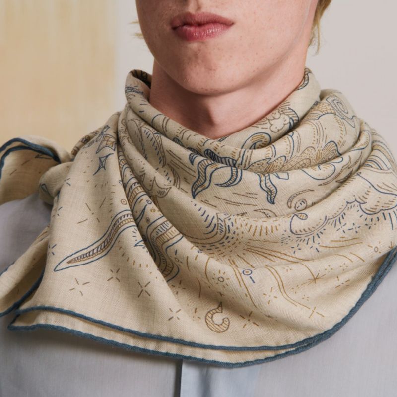 Foulard En Soie 100% Krizia – Beige élégant – Modèle Carré Roulotté Main