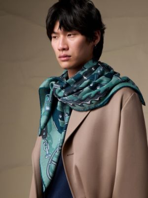 Brides et Chaines scarf 100, View: Worn, worn, view 2 of 3