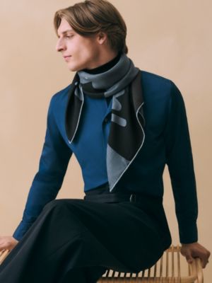 Horse Splas'H 100方巾, 檢視: 佩戴, worn, 檢視共3張圖片的第4張