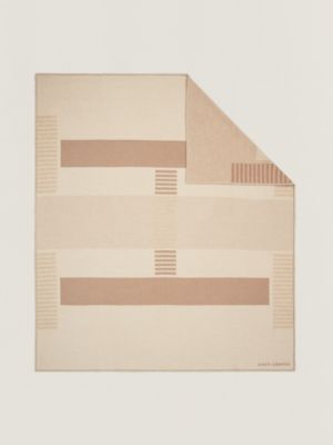 H Tape bed cover, View: Back, back, view 4 of 5