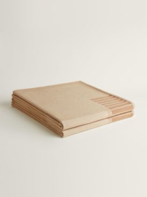 H Tape bed cover, View: Folded, folded, view 5 of 5