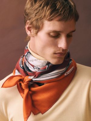Bouclerie d'Attelage scarf 100, View: Worn, worn, view 2 of 3