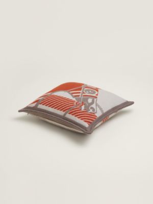 Cheval a la Couverture pillow, View: front, front, view 3 of 4
